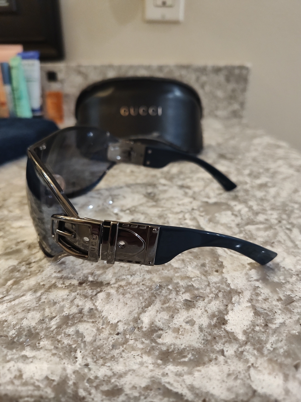 Gucci Vintage Silver-Tinted Shield Sunglasses - Picture 2 of 6